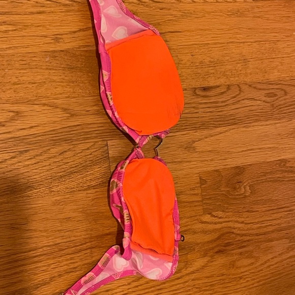 Victoria’s Secret bikini top - Picture 2 of 3